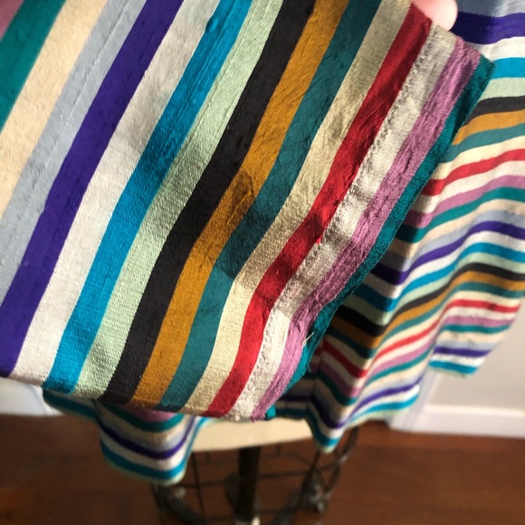 Chicos Design, size 1 or Large. Beautiful 100% silk lightweight jacket. - Picture 3 of 5